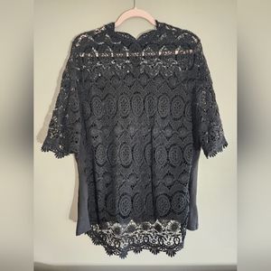 BLACK LACE BLOUSE WITH SCALLOP NECK AND ZIP BACK